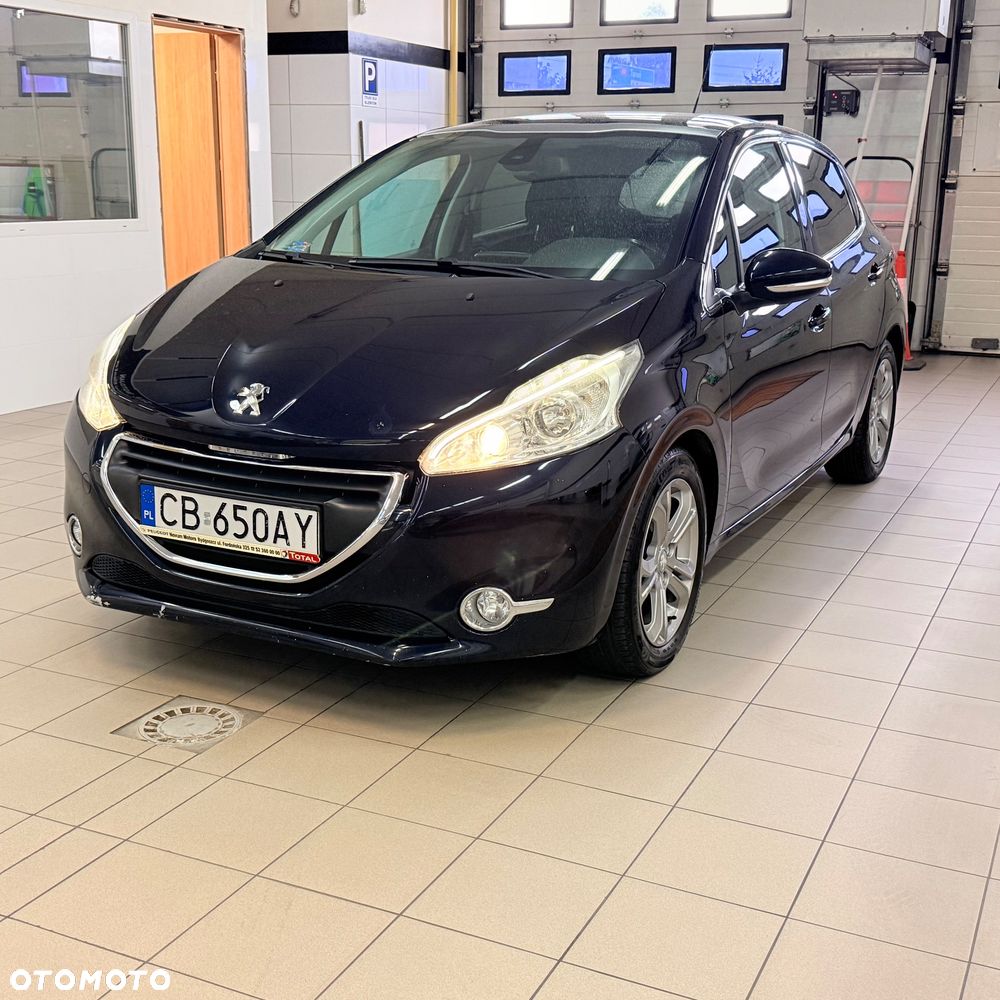 Peugeot 208 1.2 PureTech Allure - 1