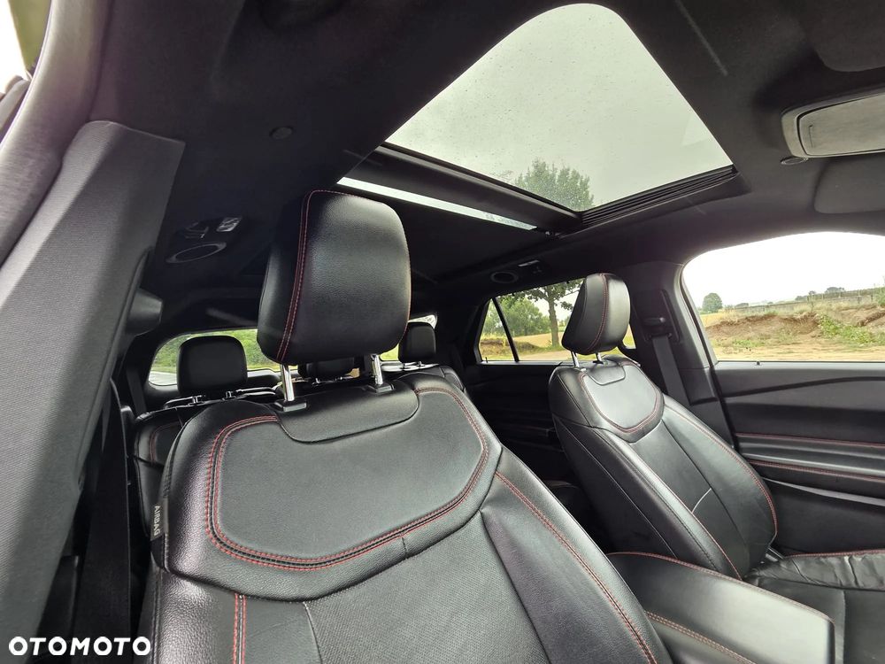 Ford Explorer EcoBoost Plug-in Hybrid ST-LINE - 19