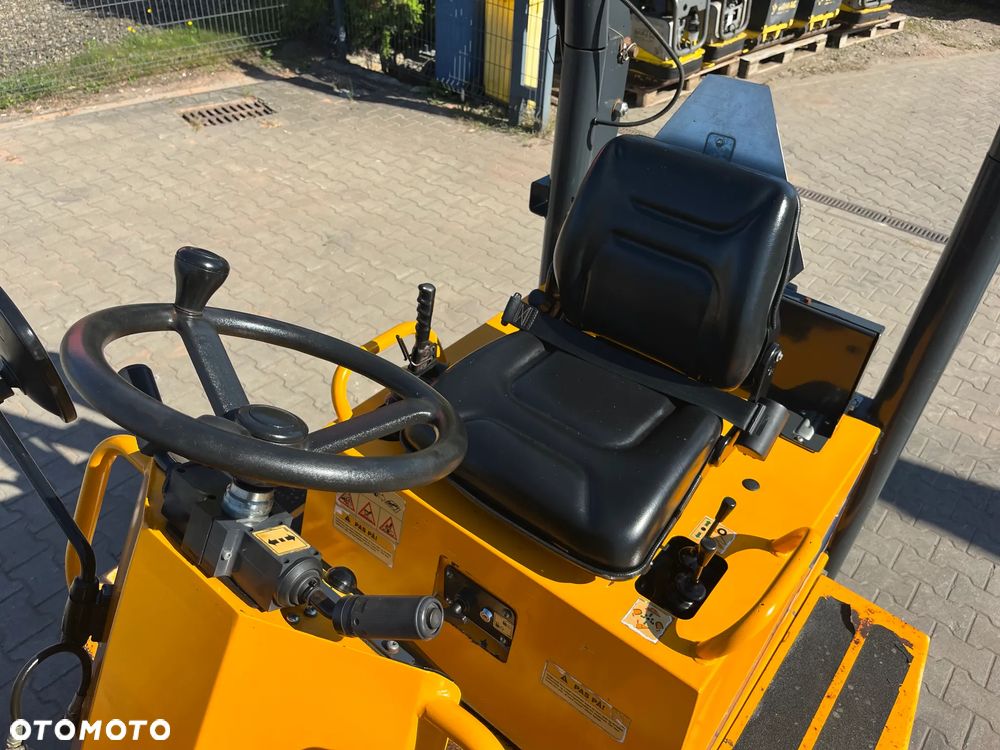 Thwaites Mach 471 2 Tonne Hydrostatic - 23