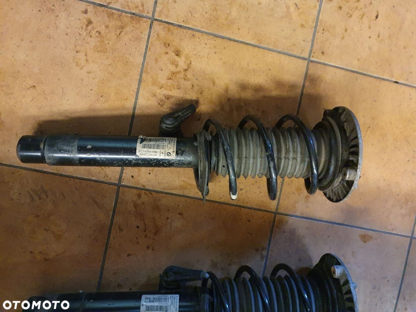 AMORTYZATOR MCPERSON L/P BMW 1 I F20 1.6 TB - 3