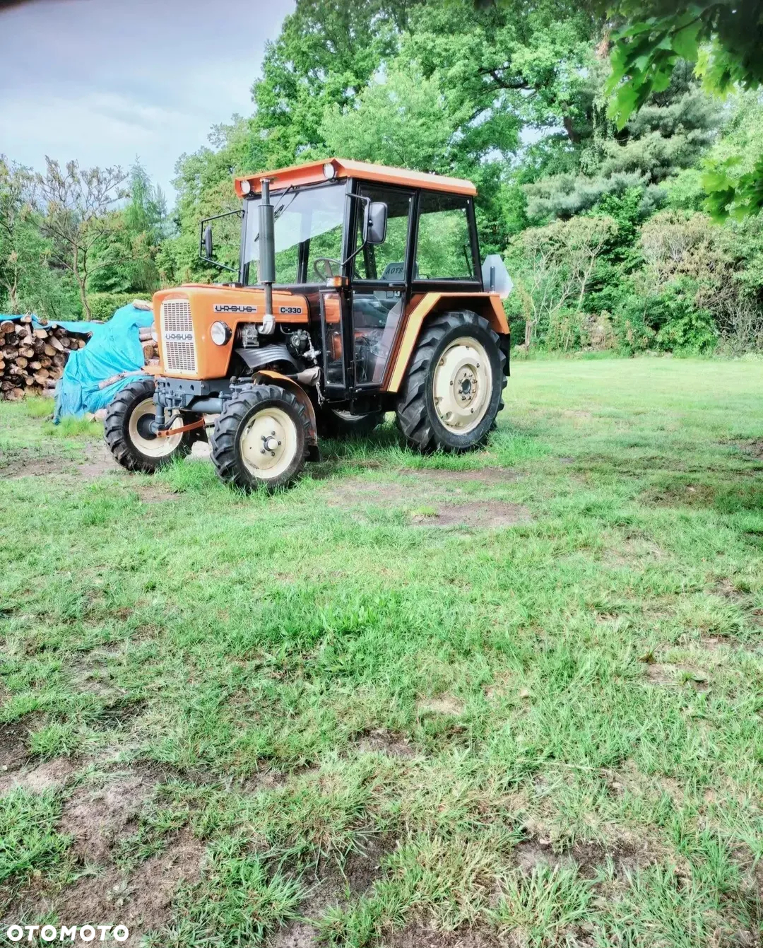 Ursus C-330 - 2