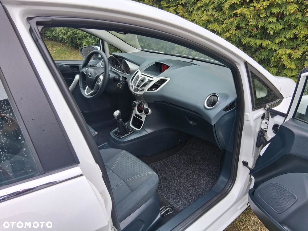 Ford Fiesta - 16