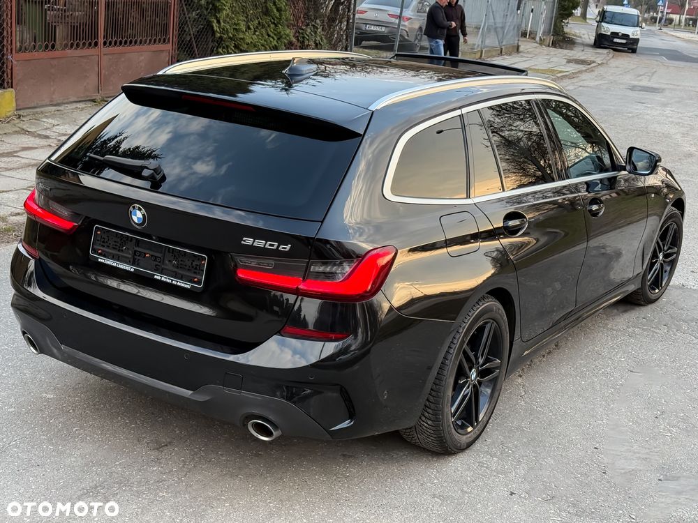 BMW Seria 3 320d xDrive M Sport - 4