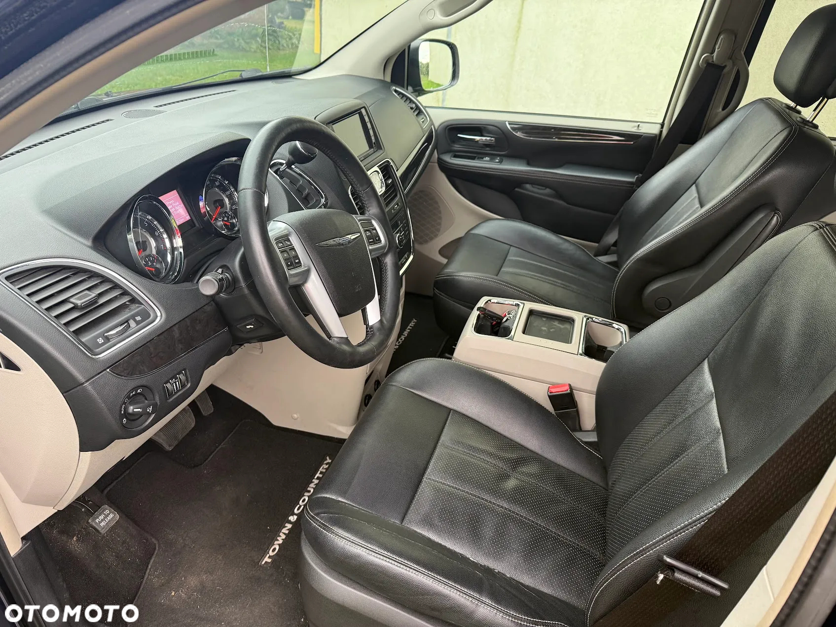 Chrysler Town & Country 3.6 Touring - 13