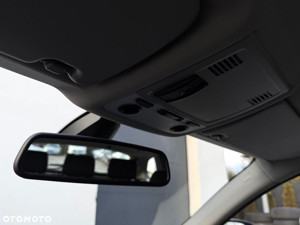 BMW Seria 3 320d DPF - 23