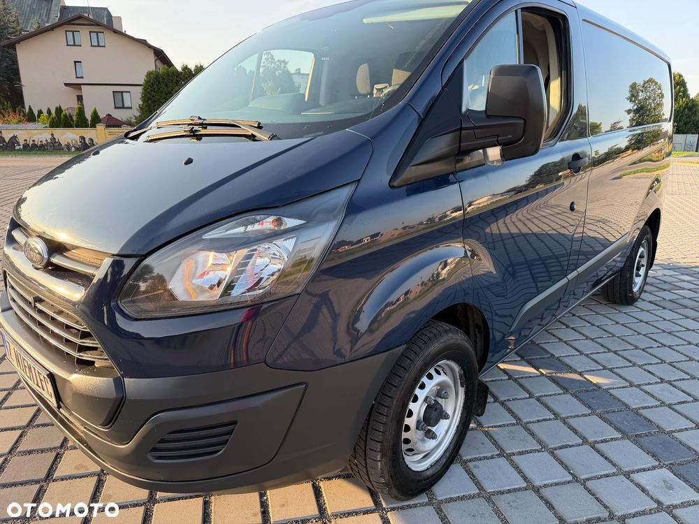 Ford TRANSIT CUSTOM - 17
