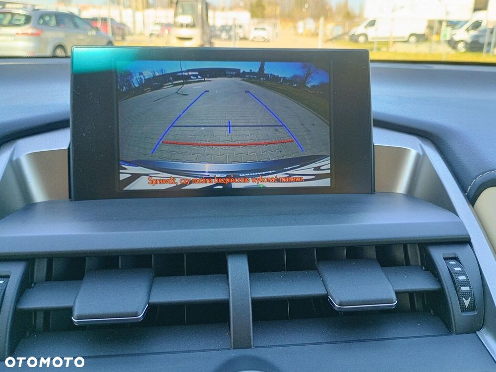 Lexus NX 300h Comfort AWD - 26