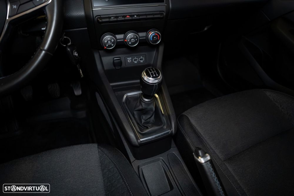 Renault Clio 1.0 TCe Exclusive - 24