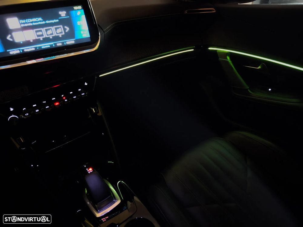 Peugeot e-2008 GT - 32