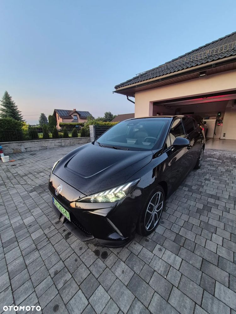 MG 4 Luxury 64 kWh - 3