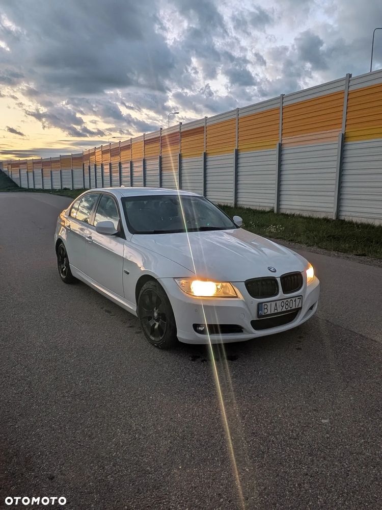 BMW Seria 3 318i - 7