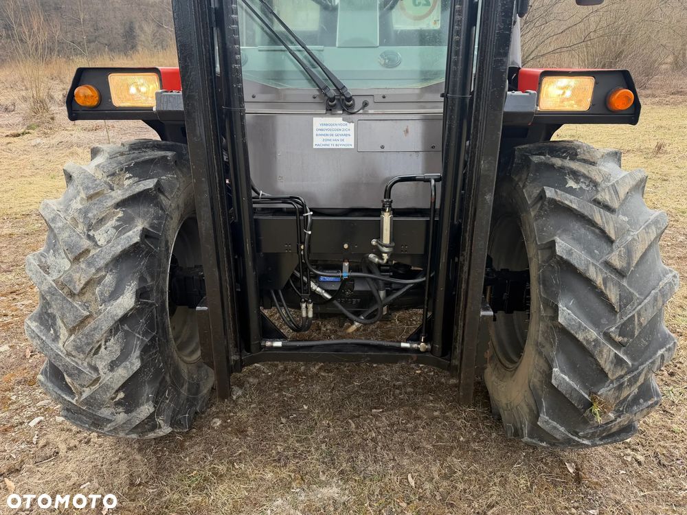 Manitou M30-4 T Wózek Widłowy 4X4 TERENOWY. 1910mtg. Maszyna Jak Nowa! Maszt Triplex WOLNY SKOK! 2016rok. z Norweskiego Gospodarstwa. Silnik PERKINS TURBO 90km. DEKRA Aktualna 2026rok! 3 tony Udzwig! Posuw wideł Hydrauliczny! Jazda REWERS+4 biegi. Ani deka luzów czy wycieków! Zadbana Maszyna! Okazja. Podzespoły jak Nowe tłoczyska suche! 5,5 wys. Podnoszenia - 12