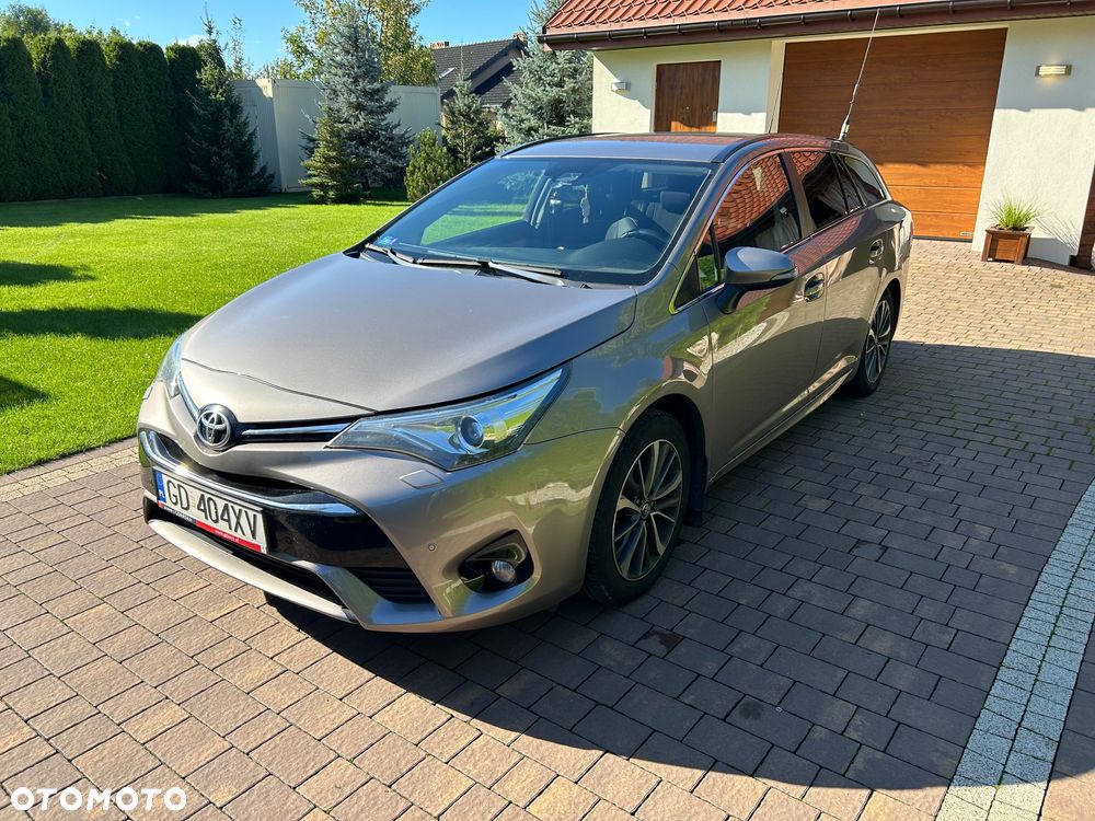 Toyota Avensis 1.8 Prestige - 12