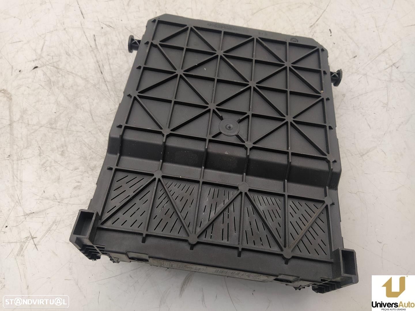 CAIXA RELÉS / FUSÍVEIS PEUGEOT 206+ 2009 -9657999780 - 1