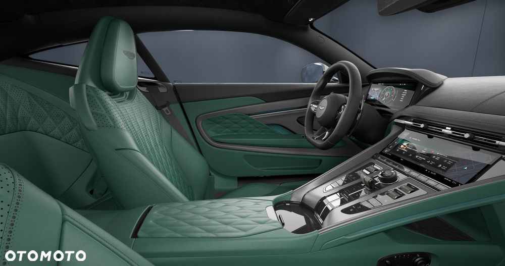 Aston Martin DB12 - 11