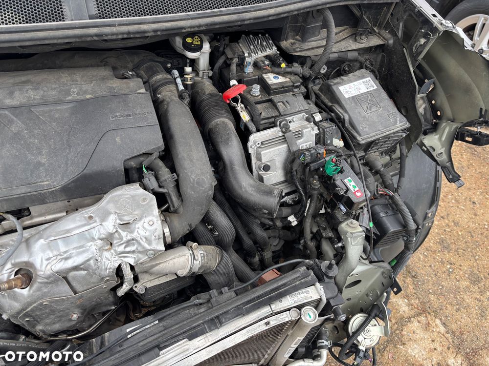 Peugeot 3008 1.6 PureTech Hybrid PHEV Allure S&S EAT8 - 8
