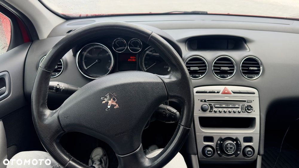 Peugeot 308 - 8