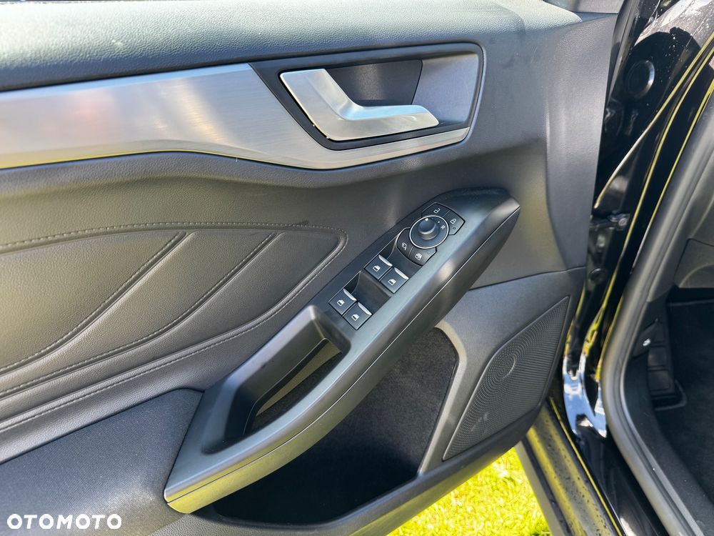 Ford Focus 1.0 EcoBoost STart-Stopp-System TITANIUM - 13