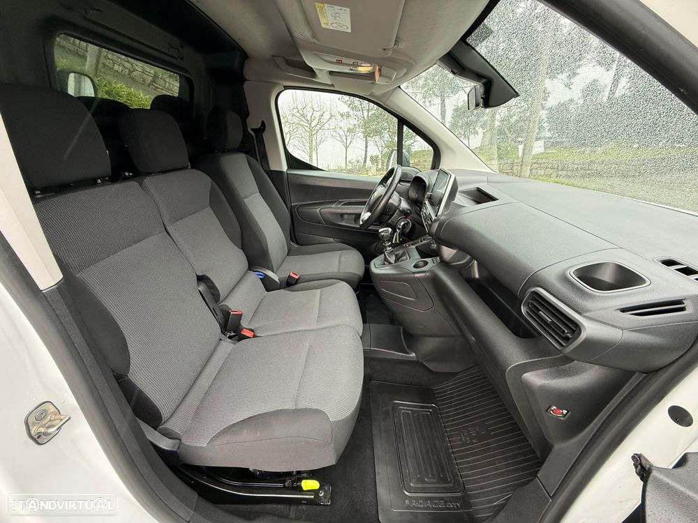 Toyota Proace City / 1.5D 100CV D4D - 16