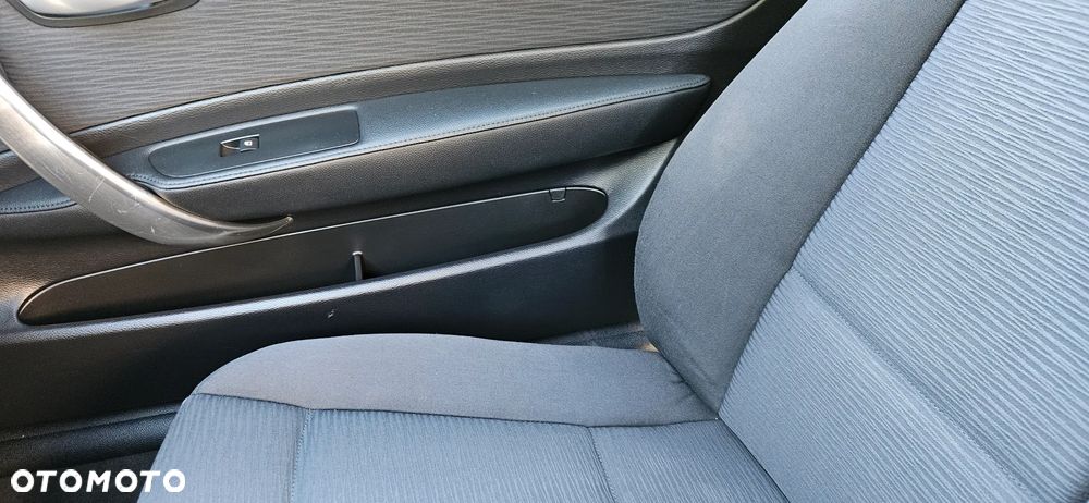 BMW Seria 1 118d - 30