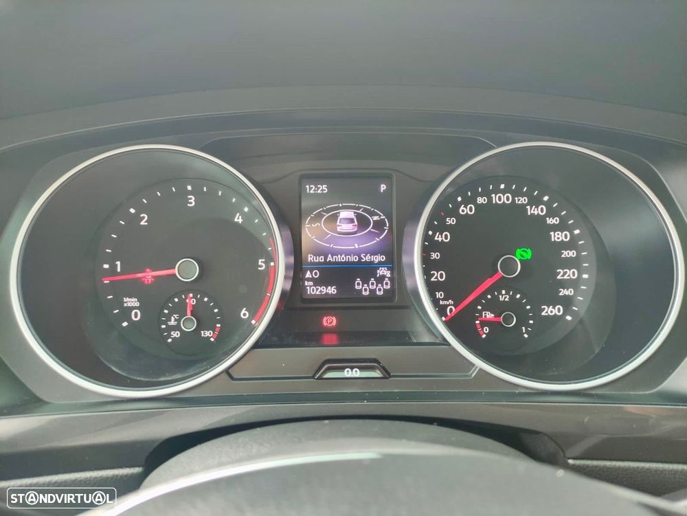 VW Tiguan Allspace 2.0 TDI Confortline DSG - 11