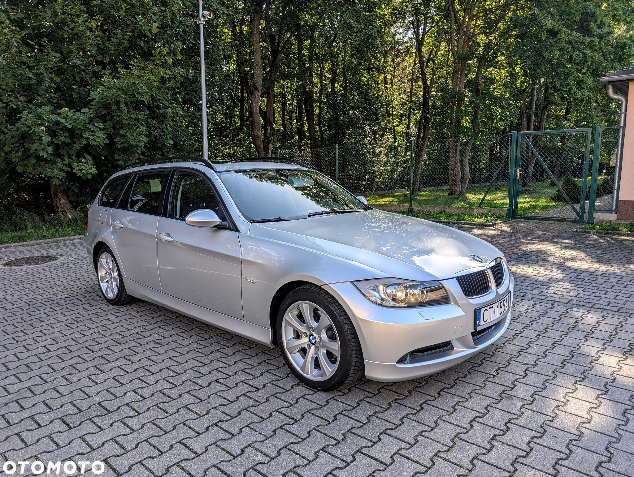 BMW Seria 3 318i Touring - 4