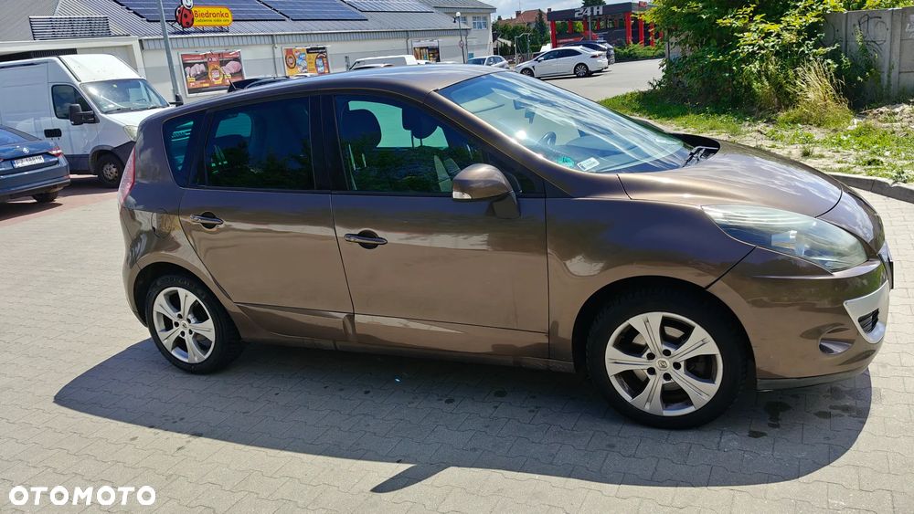Renault Scenic 1.6 16V 110 Authentique - 1