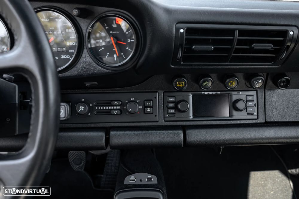 Porsche 911 (964) Coupé 3.6 RS - 23