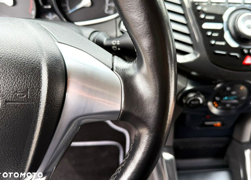 Ford EcoSport 1.0 EcoBoost S - 28