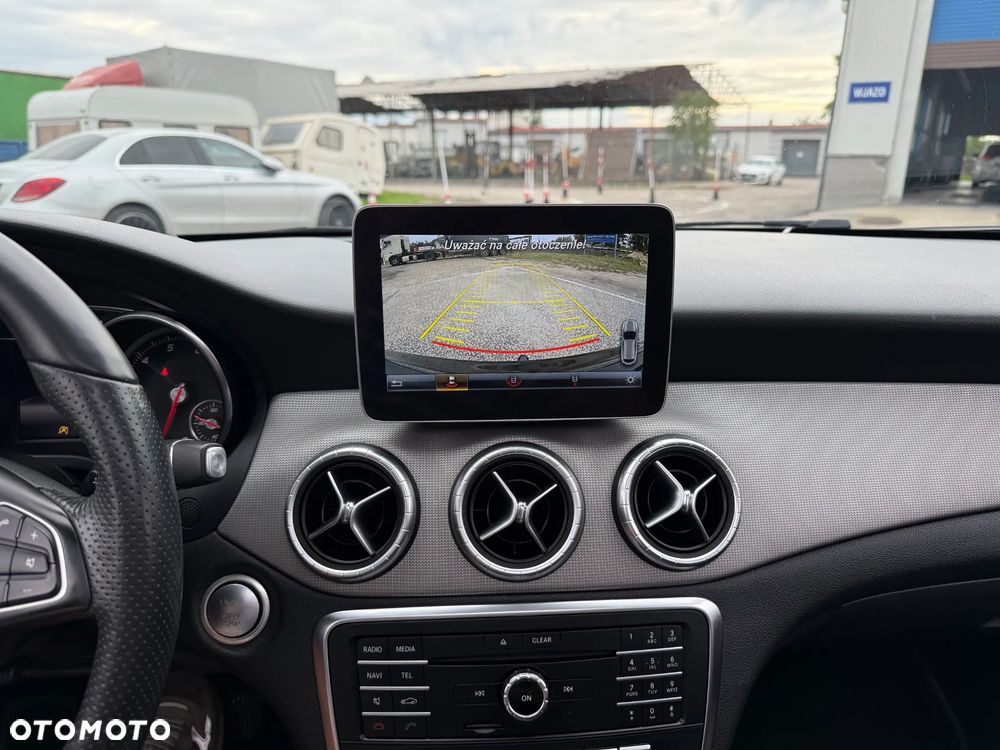 Mercedes-Benz CLA 220 4Matic 7G-DCT AMG Line - 18