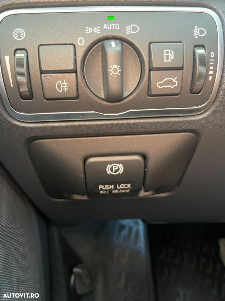 Volvo V60 D5 AWD Kinetic - 7