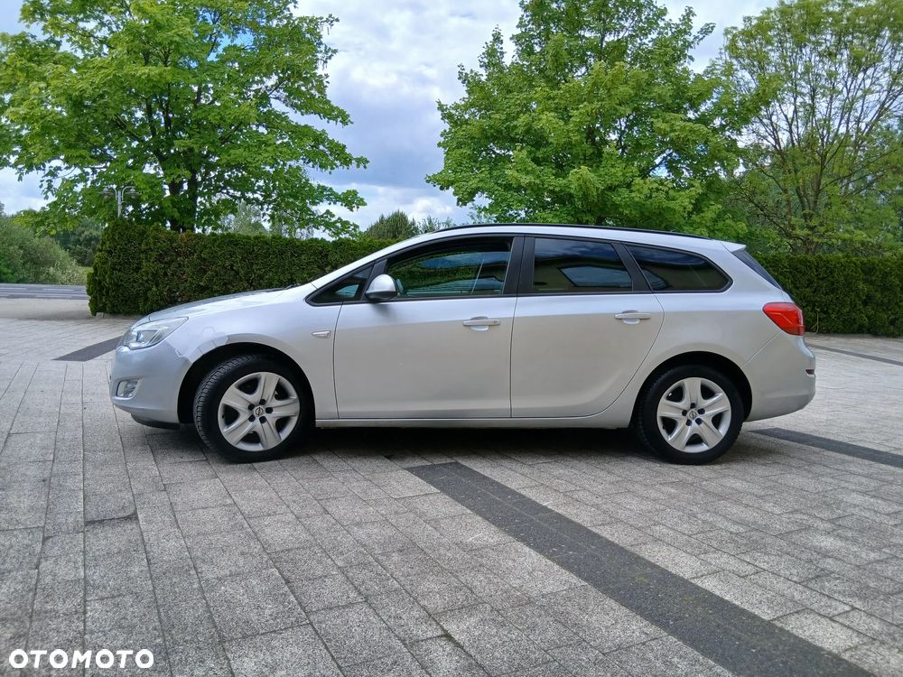 Opel Astra 2.0 CDTI DPF Cosmo - 9