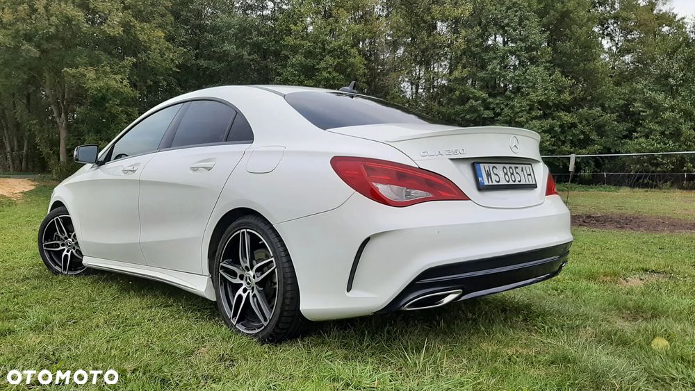 Mercedes-Benz CLA 250 7G-DCT AMG Line - 13