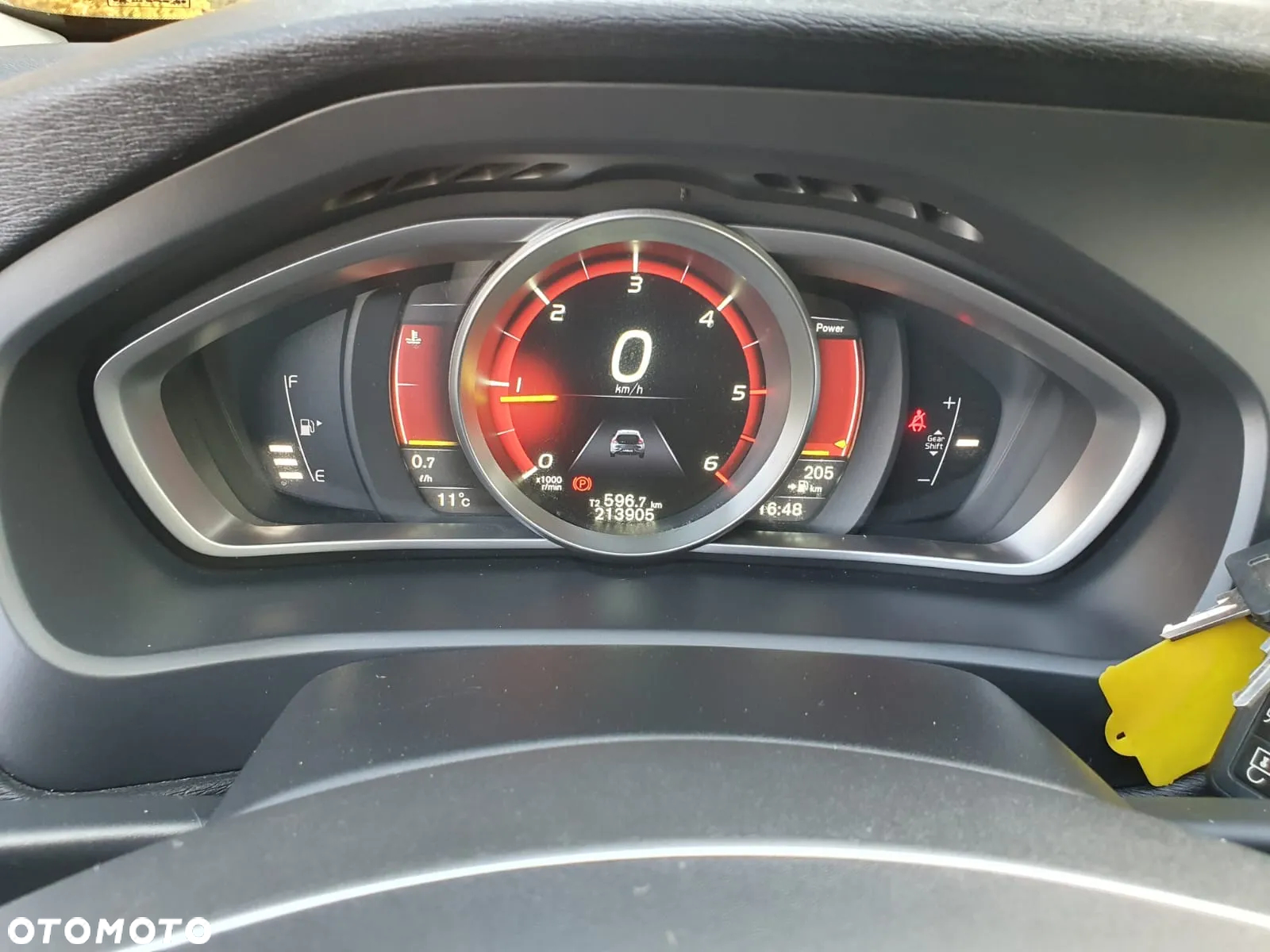 Volvo V40 D4 Drive-E Momentum - 23
