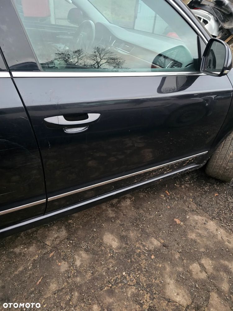 Drzwi prawy przód skoda superb II w kolorze 9910 - 1