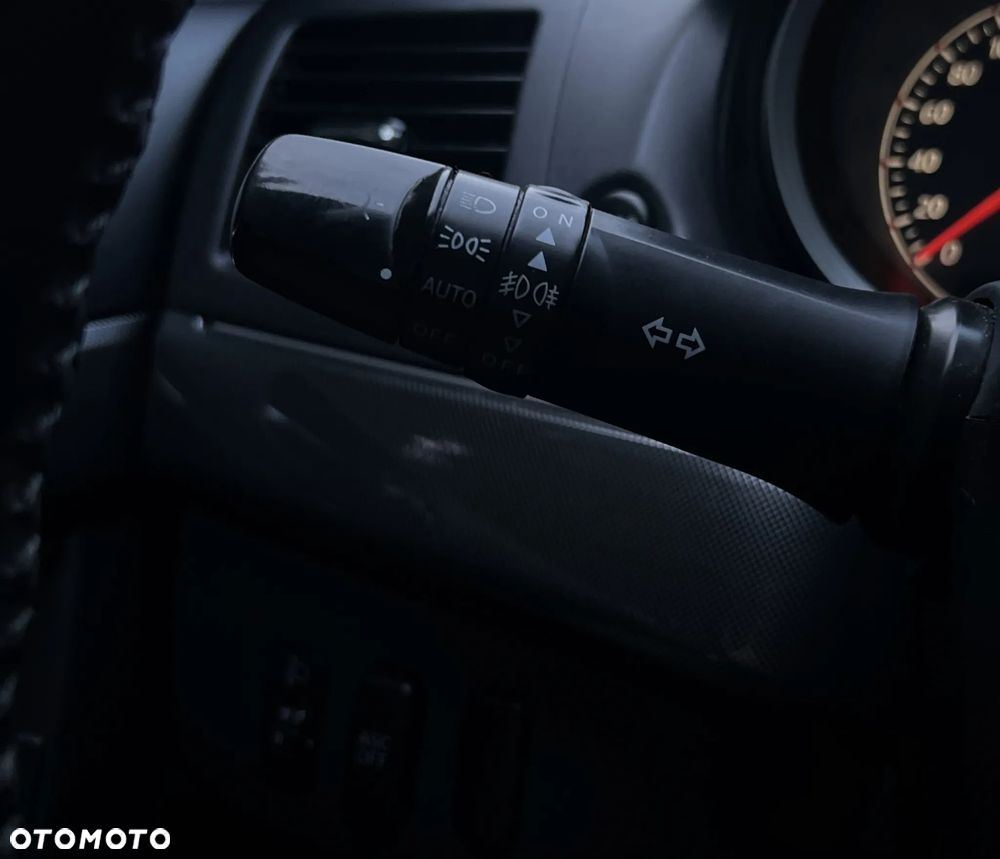 Mitsubishi Lancer 1.8 Intense - 27