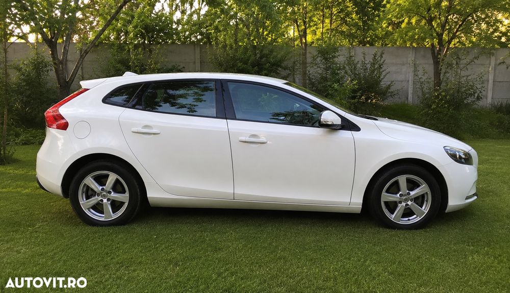 Volvo V40 D2 Momentum - 5