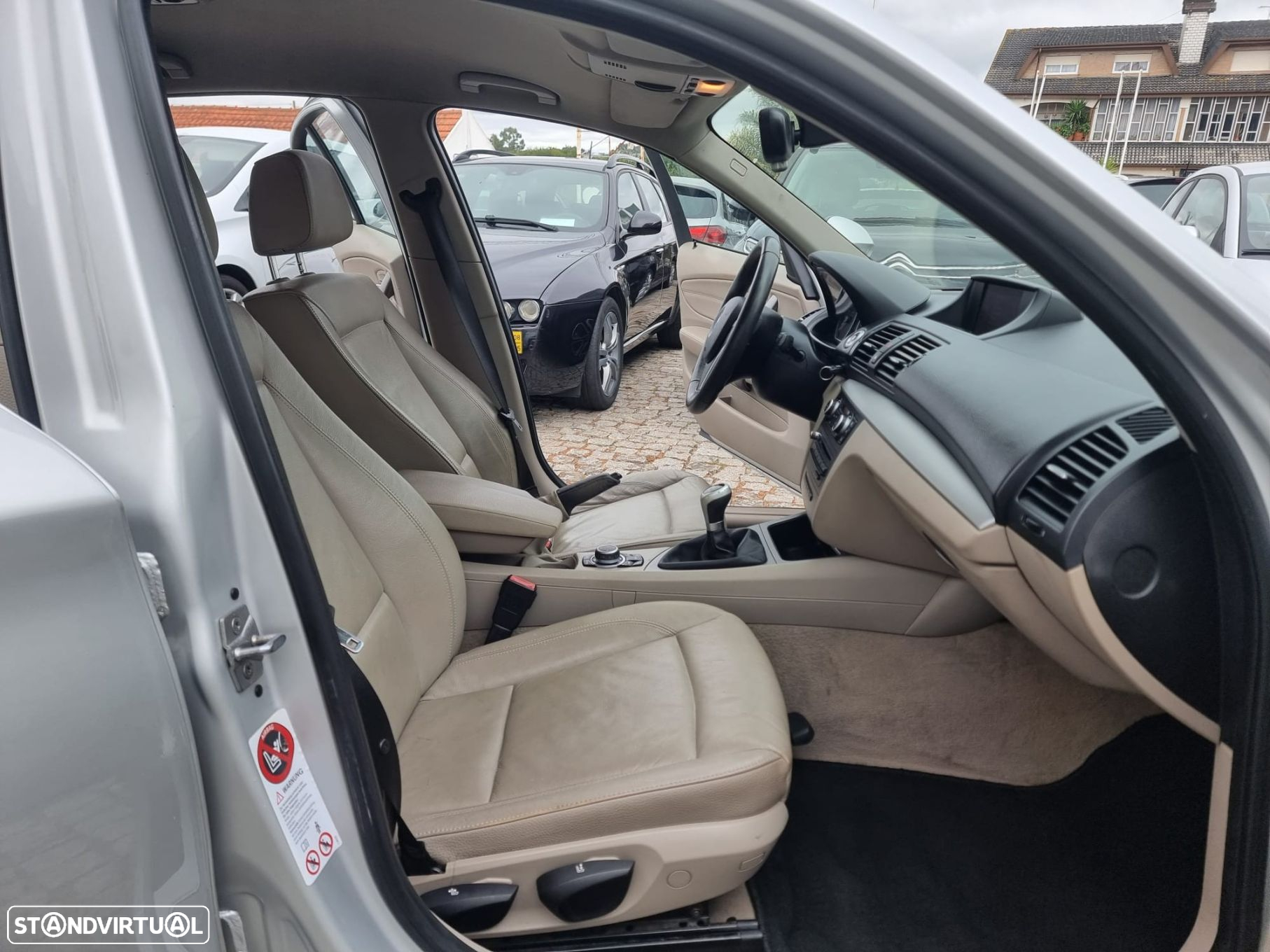 BMW 118 dA - 12