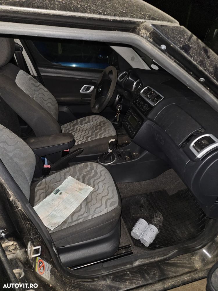 Dezmembrez skoda Roomster - 4