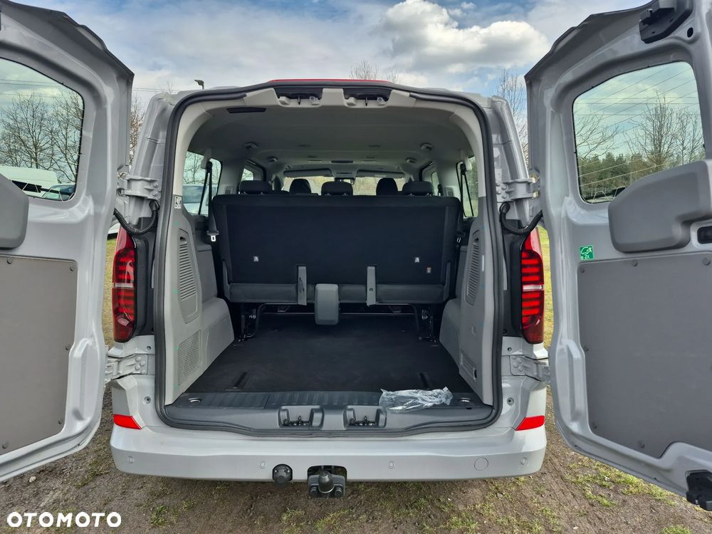 Volkswagen Caravelle - 13