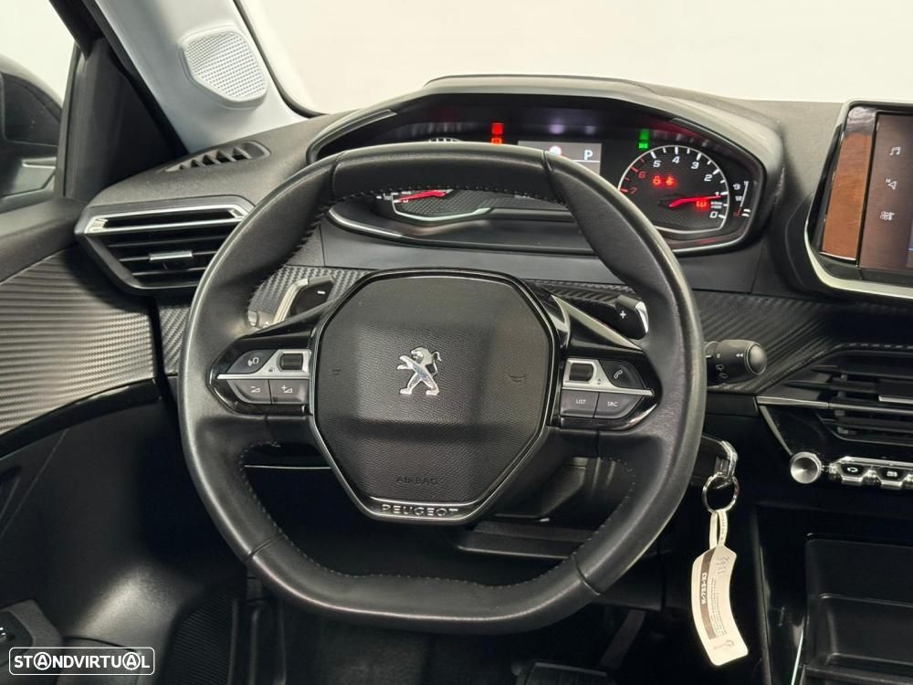 Peugeot 208 - 29