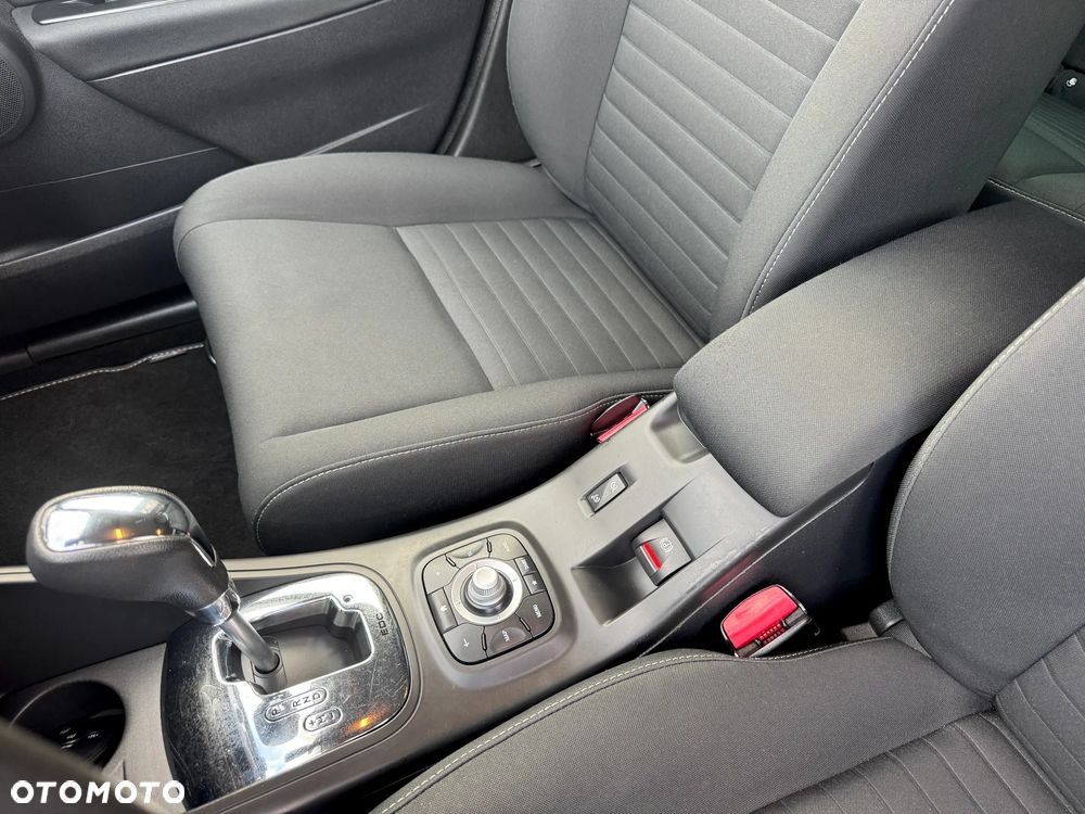 Renault Megane 1.5 dCi Limited EDC - 25