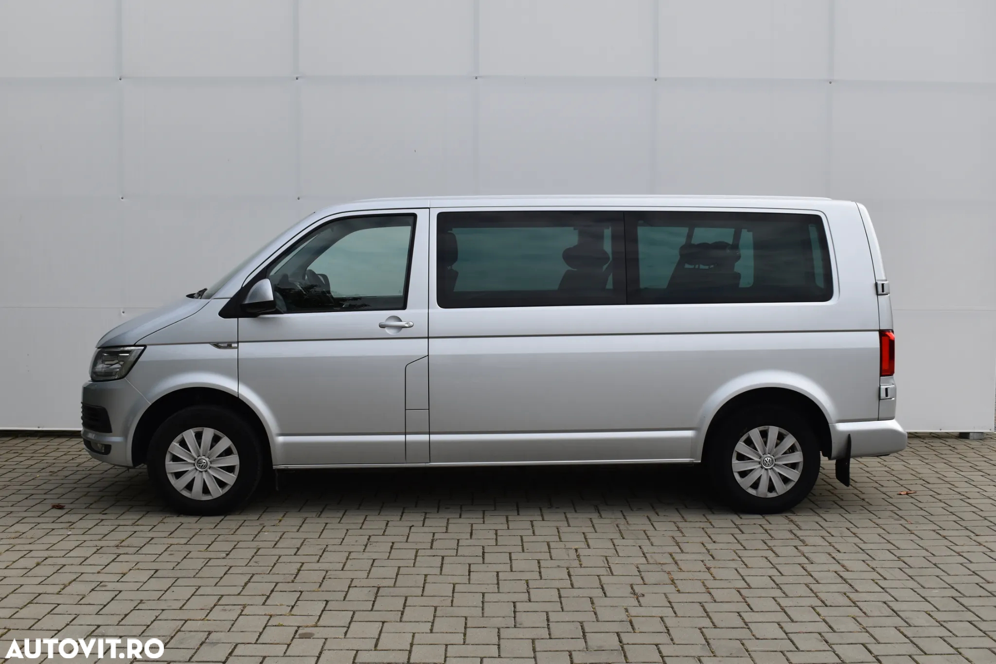 Volkswagen Caravelle T6 2.0 TDI LR Comfortline - 6