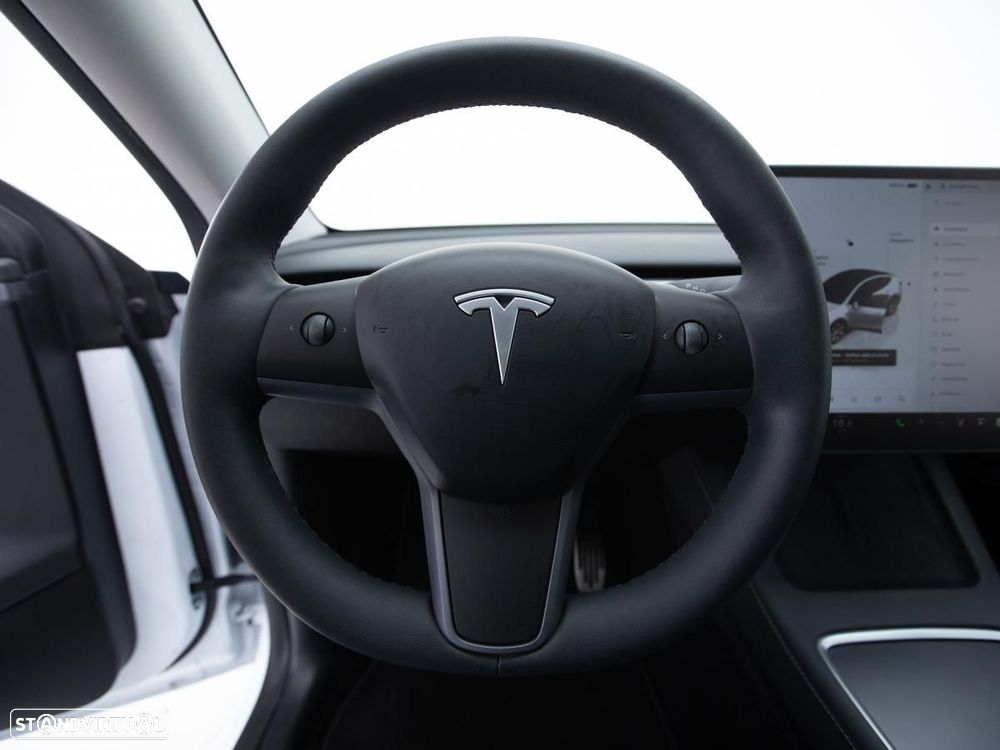 Tesla Model Y Long Range Dual Motor AWD - 20