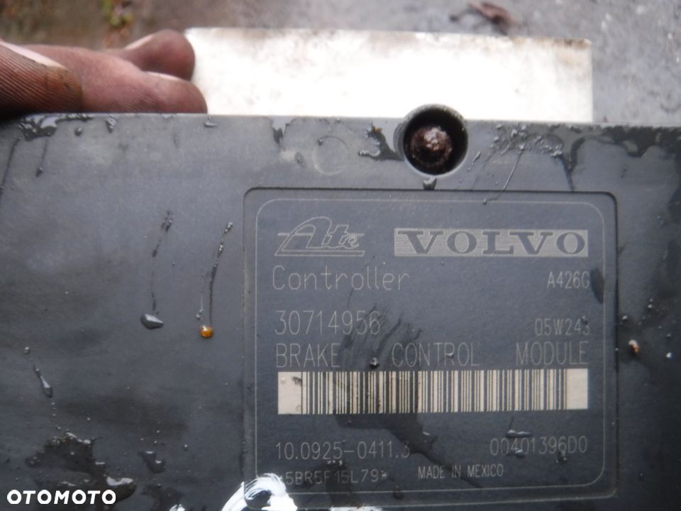 Volvo XC90 XC70 S60  pompa ABS 30714956 - 2