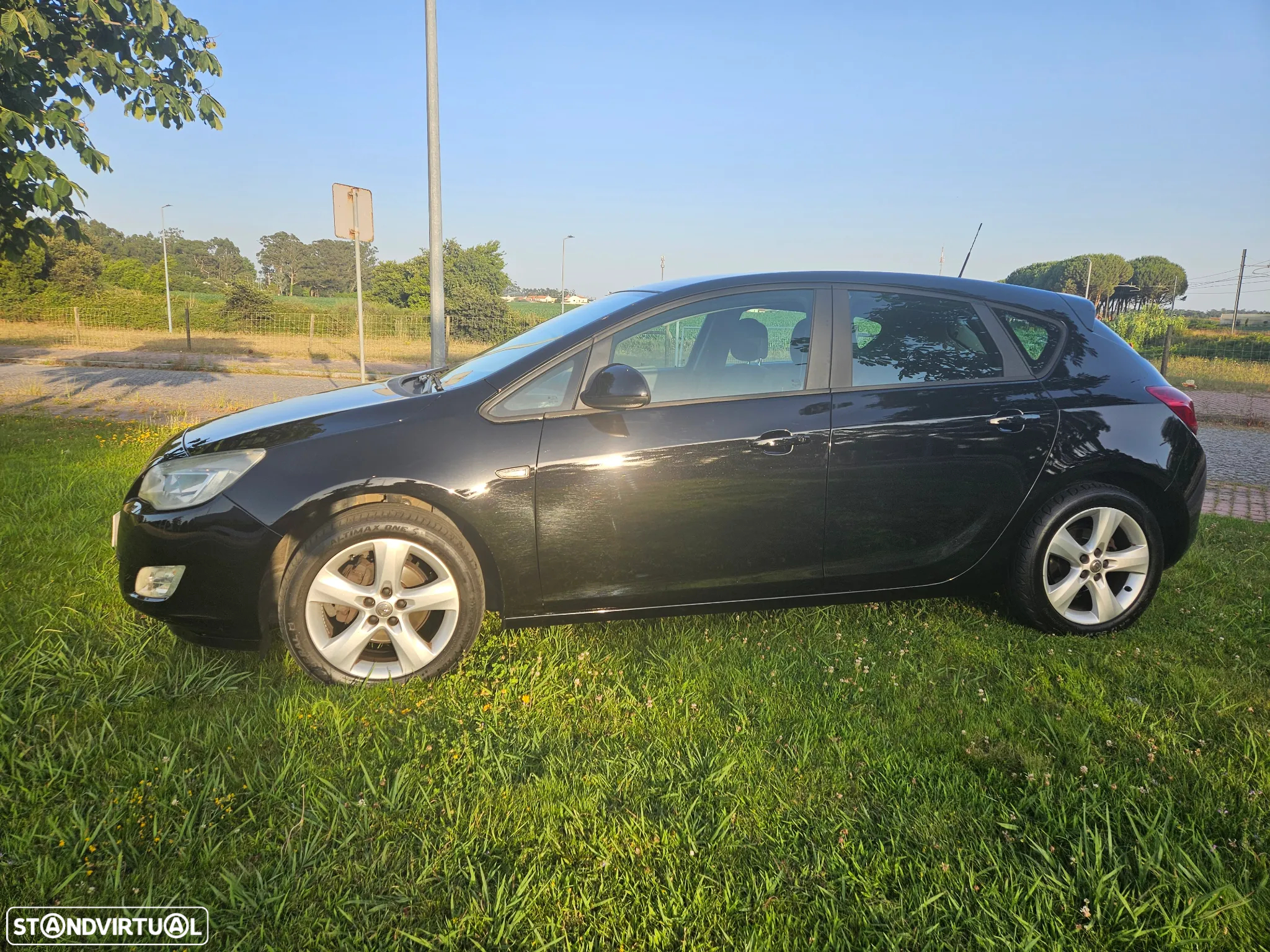 Opel Astra 1.4 Executive - 3