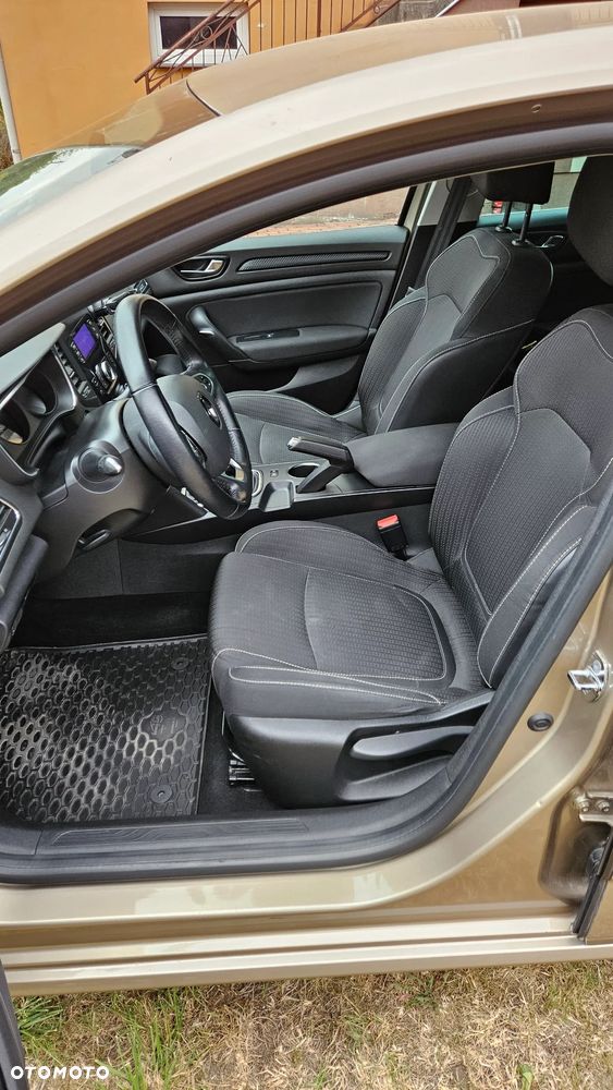 Renault Megane 1.6 SCe Zen - 7
