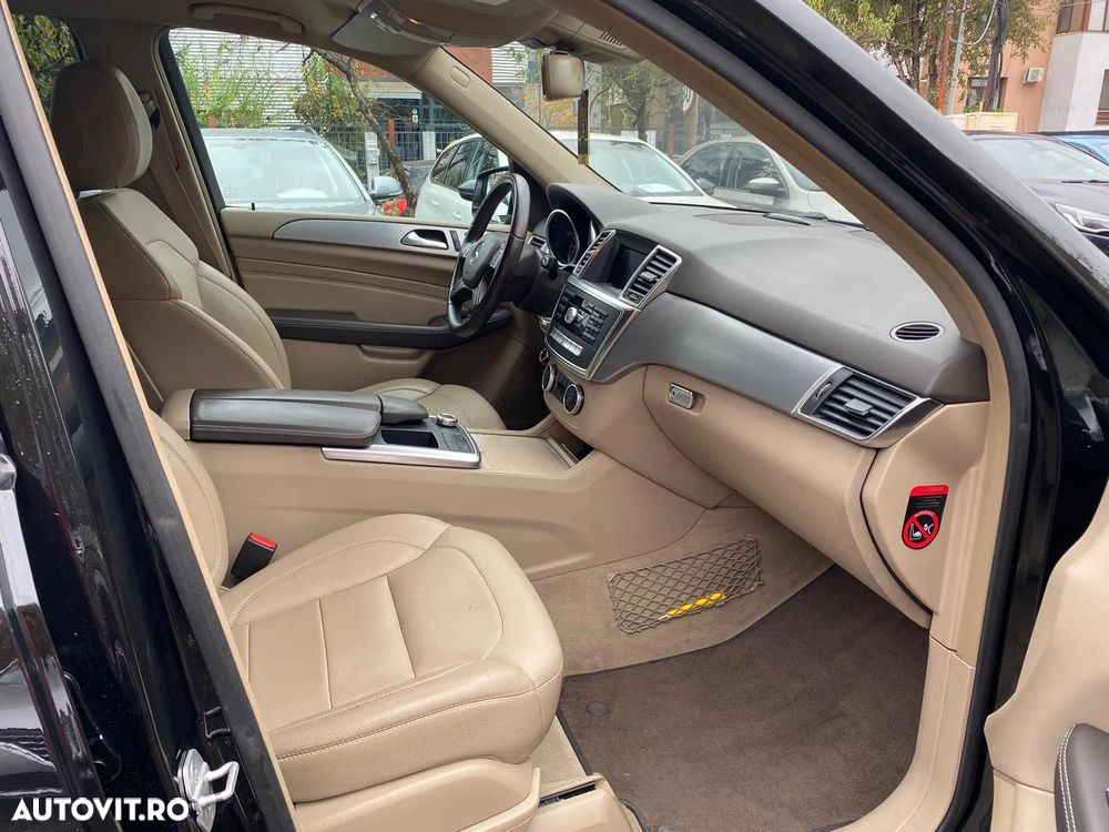 Mercedes-Benz ML - 13