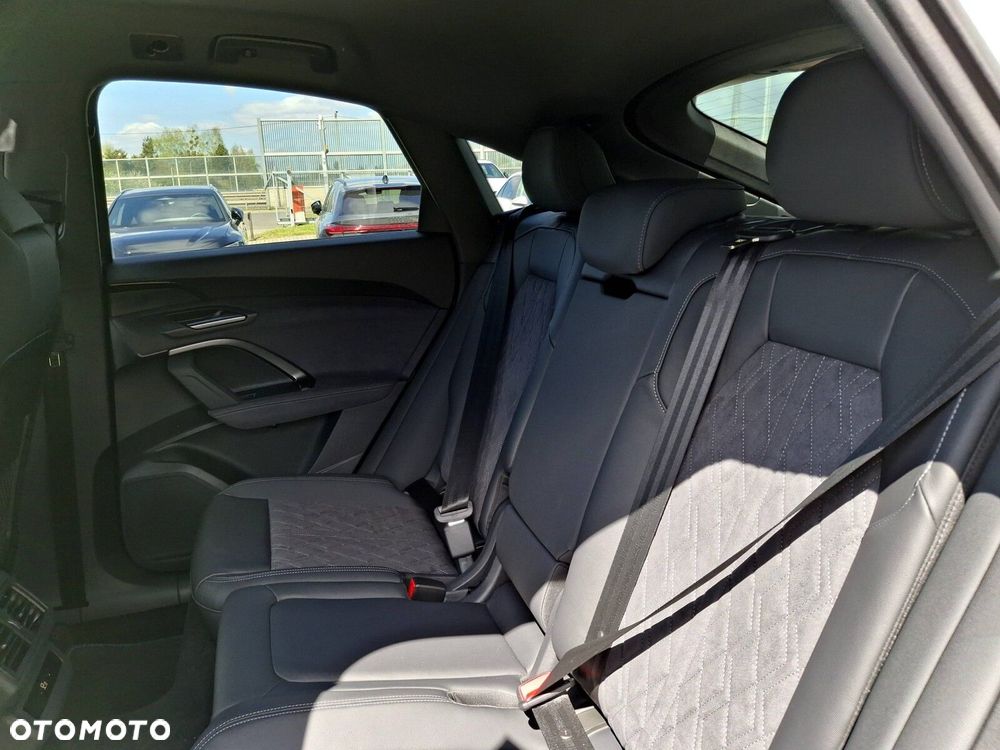 Audi Q5 Sportback - 22