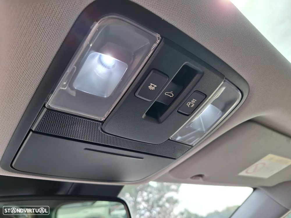 Kia Ceed SW 1.6 CRDi TX+SRF - 26